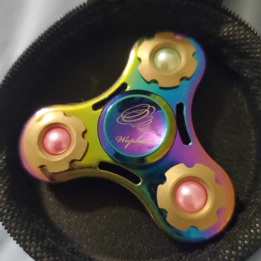 Wophain Fidget Rainbow Iridescent Alloy Fidget Spinner with Pearls with Case - Picture 7 of 8